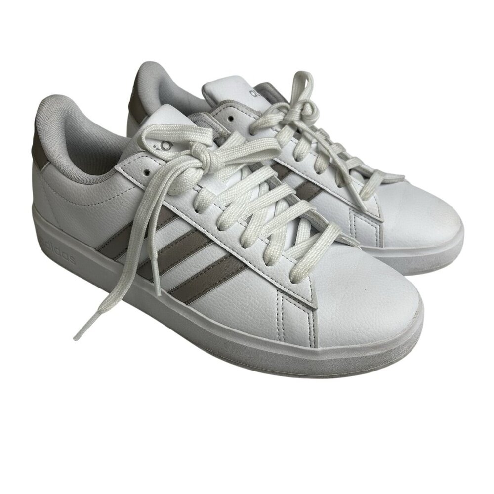 Adidas Women’s Size 7 Grand Court 2.0 Sneaker Tennis Shoes White Cyber Metallic